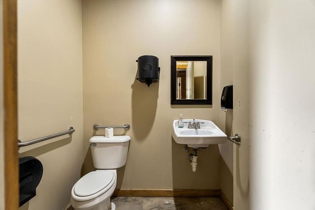 1050 Pine Creek Falls Rd, Smithville, TN 37166