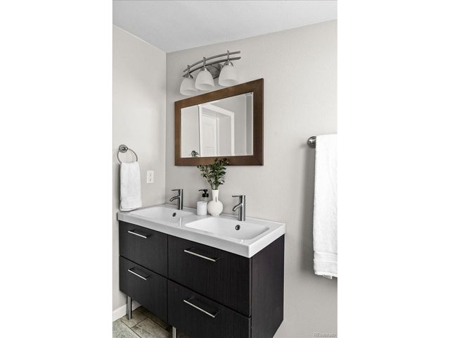 3559 N Jackson St, Denver, CO 80205