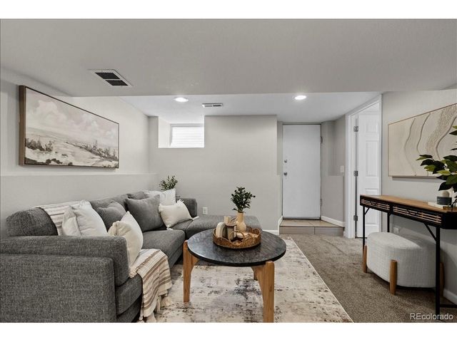 3559 N Jackson St, Denver, CO 80205