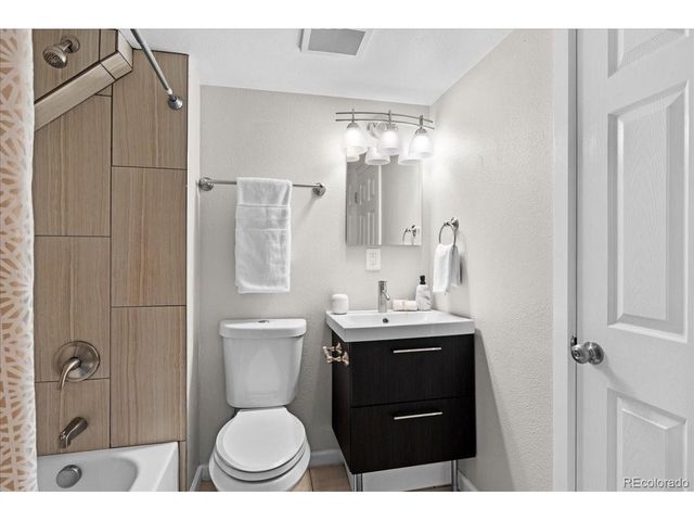 3559 N Jackson St, Denver, CO 80205