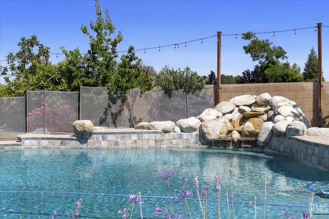 14904 Central Coast Street, Bakersfield, CA 93314