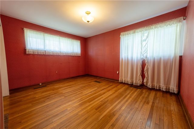 103 Taylor Ave, Chippewa Twp, PA 15010