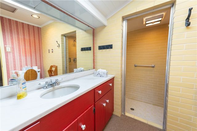 103 Taylor Ave, Chippewa Twp, PA 15010
