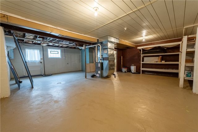 103 Taylor Ave, Chippewa Twp, PA 15010