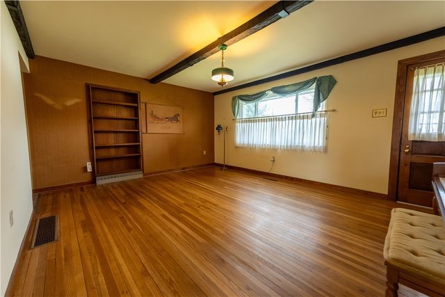 103 Taylor Ave, Chippewa Twp, PA 15010