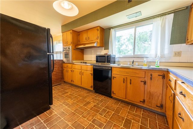 103 Taylor Ave, Chippewa Twp, PA 15010