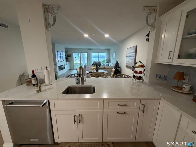 5 Mansfield Grove Road 146, East Haven, CT 06512