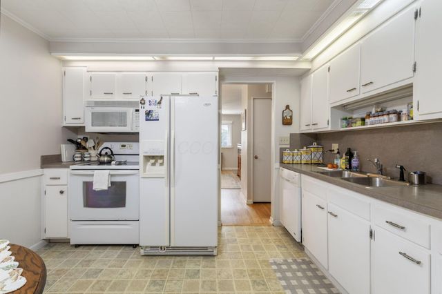 2958 Westmoor Drive, Columbus, OH 43204