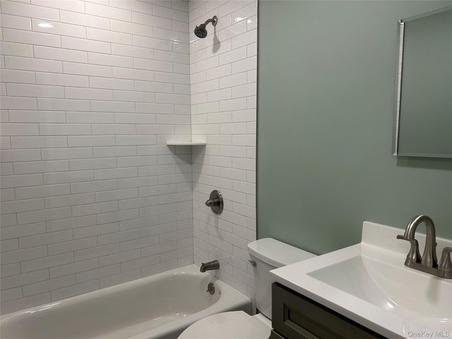 85 Ralph Avenue, Babylon, NY 11702