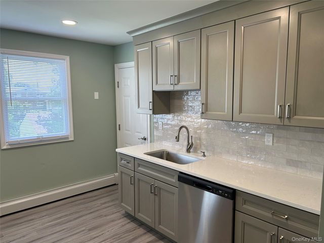 85 Ralph Avenue, Babylon, NY 11702
