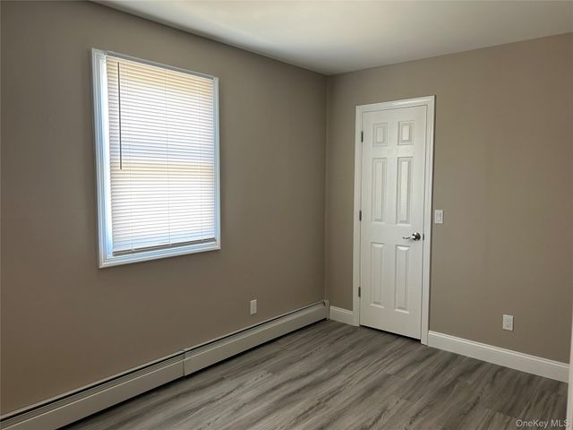 85 Ralph Avenue, Babylon, NY 11702