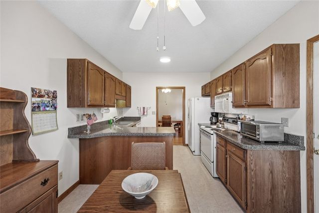 4645 Westchester Drive NE A, Cedar Rapids, IA 52402