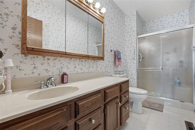 4645 Westchester Drive NE A, Cedar Rapids, IA 52402