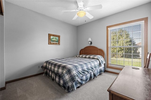 4645 Westchester Drive NE A, Cedar Rapids, IA 52402