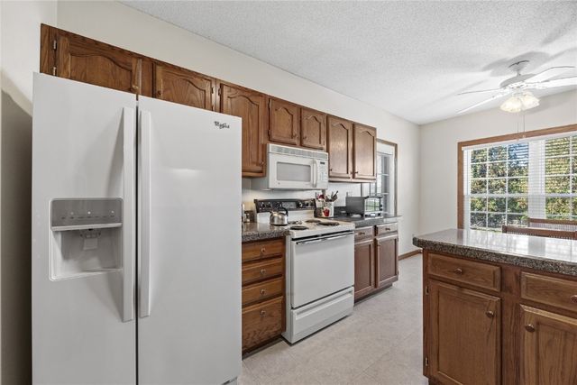 4645 Westchester Drive NE A, Cedar Rapids, IA 52402