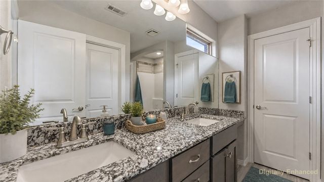 951 Lakeview Drive, Centerton, AR 72719