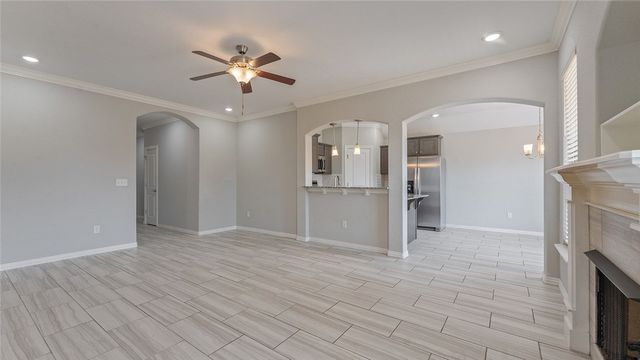 951 Lakeview Drive, Centerton, AR 72719