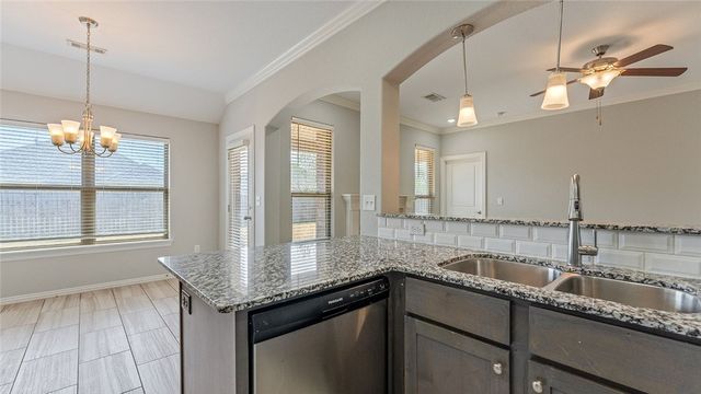 951 Lakeview Drive, Centerton, AR 72719