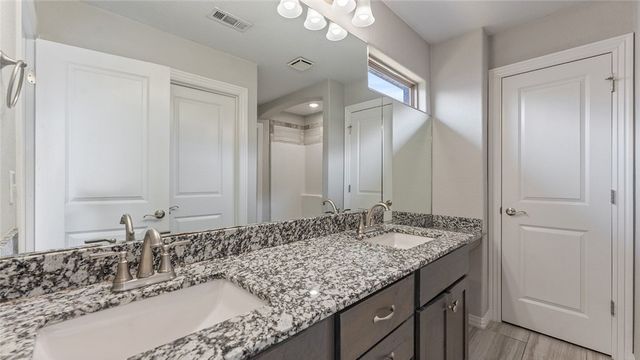 951 Lakeview Drive, Centerton, AR 72719