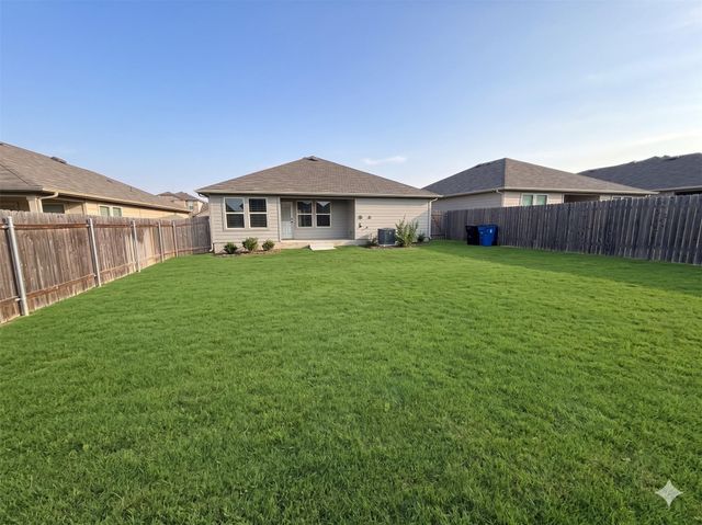821 Gerardia CT, Seguin, TX 78155