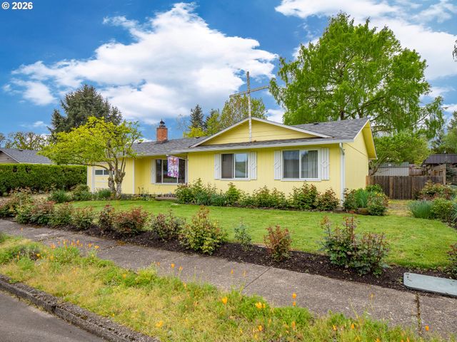 1392 Sw MYRTLE St, Dundee, OR 97115