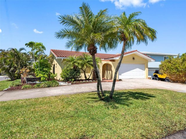 562 JOHNS PASS AVENUE, Madeira Beach, FL 33708
