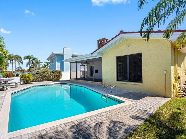 562 JOHNS PASS AVENUE, Madeira Beach, FL 33708
