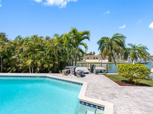 562 JOHNS PASS AVENUE, Madeira Beach, FL 33708