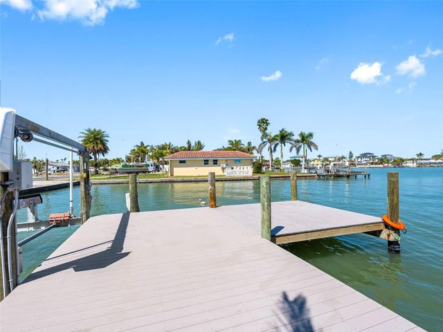 562 JOHNS PASS AVENUE, Madeira Beach, FL 33708