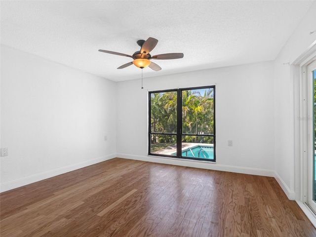 562 JOHNS PASS AVENUE, Madeira Beach, FL 33708