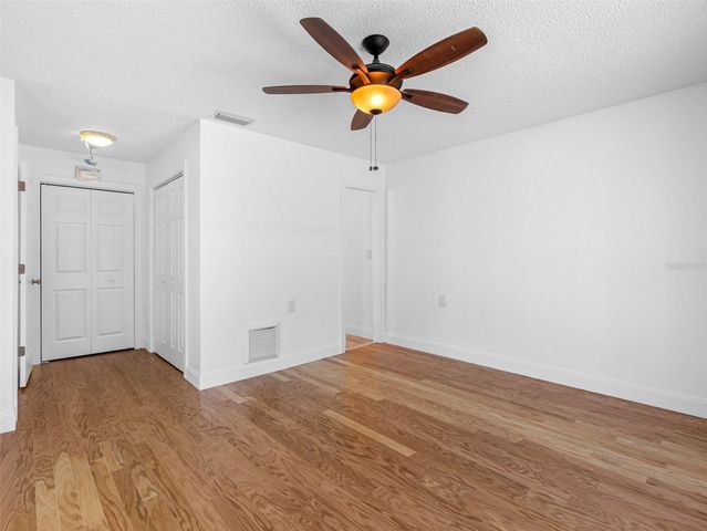 562 JOHNS PASS AVENUE, Madeira Beach, FL 33708