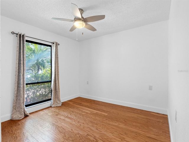 562 JOHNS PASS AVENUE, Madeira Beach, FL 33708
