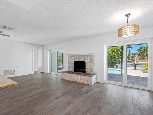 562 JOHNS PASS AVENUE, Madeira Beach, FL 33708
