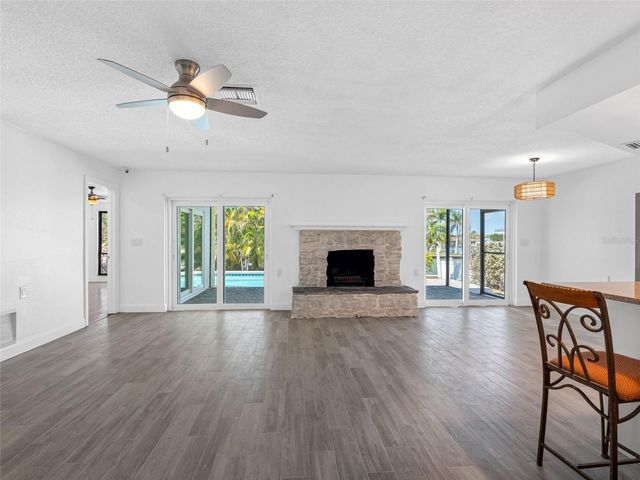 562 JOHNS PASS AVENUE, Madeira Beach, FL 33708