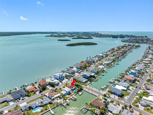 562 JOHNS PASS AVENUE, Madeira Beach, FL 33708