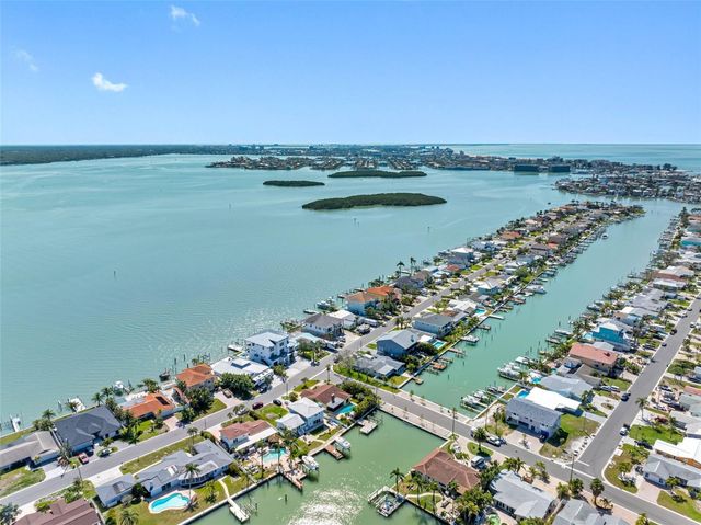 562 JOHNS PASS AVENUE, Madeira Beach, FL 33708