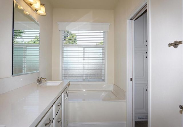 1050 Borregas Avenue 8, Sunnyvale, CA 94089