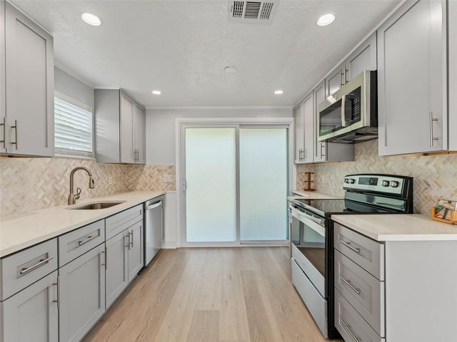 14233 SHILOH COURT, Hudson, FL 34667