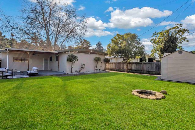 312 Cottonwood Dr, Vallejo, CA 94591