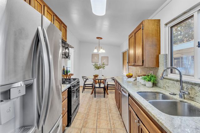 312 Cottonwood Dr, Vallejo, CA 94591