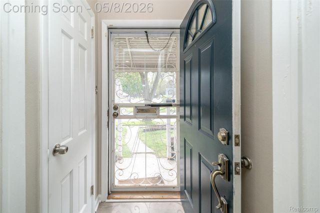 162 N Genesee Avenue, Pontiac, MI 48341