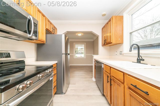 162 N Genesee Avenue, Pontiac, MI 48341