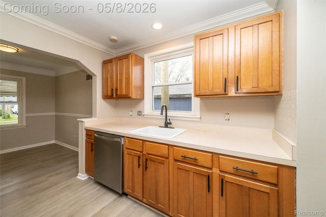 162 N Genesee Avenue, Pontiac, MI 48341