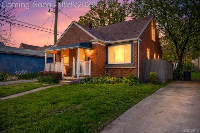162 N Genesee Avenue, Pontiac, MI 48341