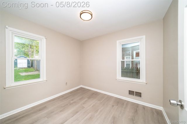 162 N Genesee Avenue, Pontiac, MI 48341