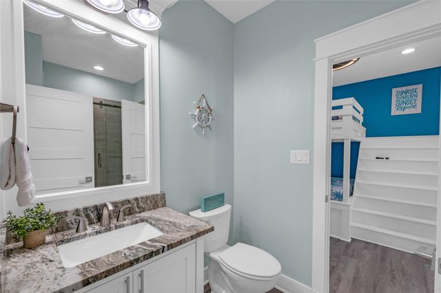 1978 Avenue I, Crystal Beach, TX 77650