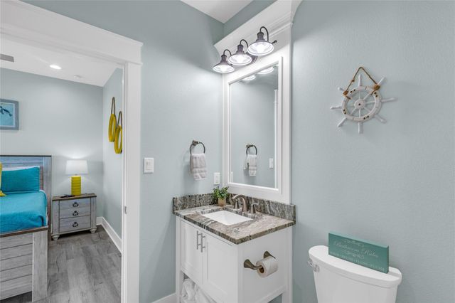 1978 Avenue I, Crystal Beach, TX 77650