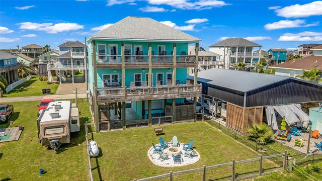 1978 Avenue I, Crystal Beach, TX 77650