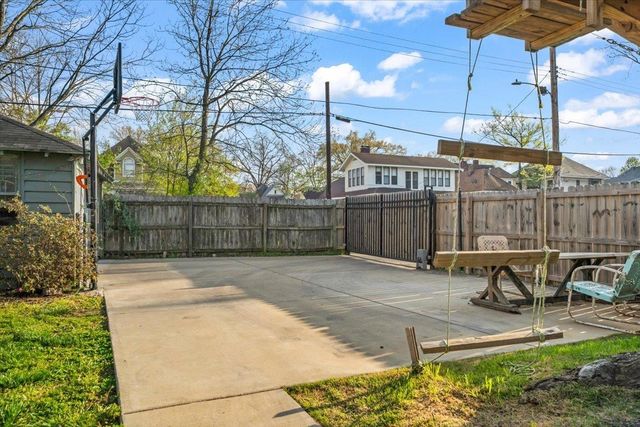 2073 NELSON AVE, Memphis, TN 38104