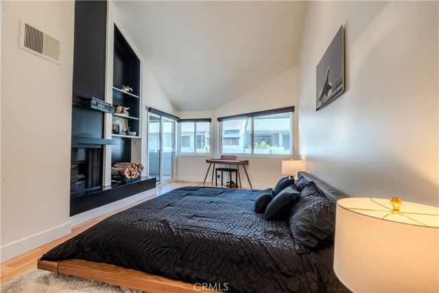 10911 Bluffside Drive 17, Studio City, CA 91604